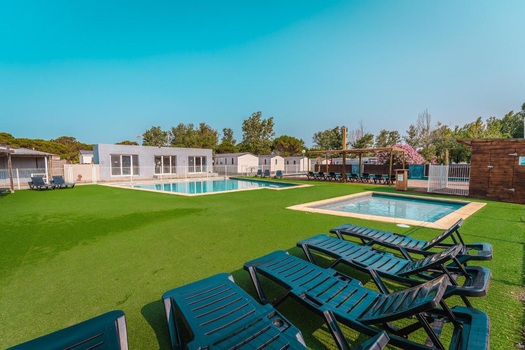 Camping Le Roucan West فيا المظهر الخارجي الصورة